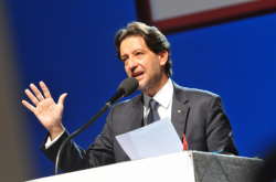 Il Presidente Nazionale Salvatore Martinez - Clicca per ingrandire... Il Presidente Nazionale Salvatore Martinez - Clicca per ingrandire...